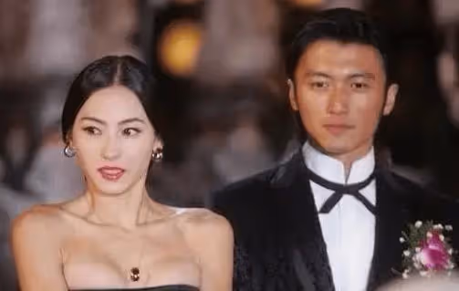 張柏芝參加謝賢壽宴，謝霆鋒不想再隱瞞承認了自己身份，謝賢終於放心了