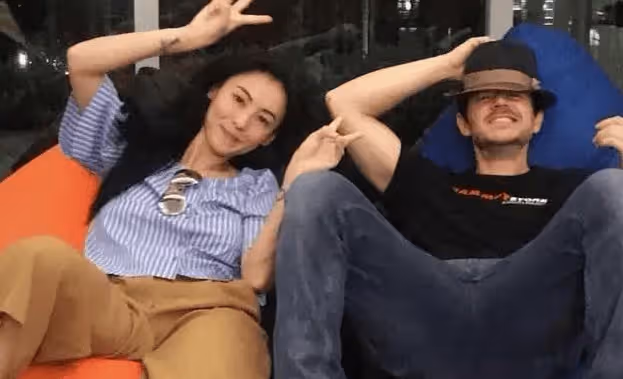 張柏芝參加謝賢壽宴，謝霆鋒不想再隱瞞承認了自己身份，謝賢終於放心了
