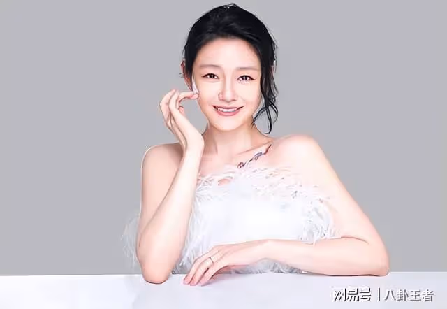 突發！大S錄製現場暈厥抽搐吐白沫，嚇壞合作商，疑壓力過大吸毒