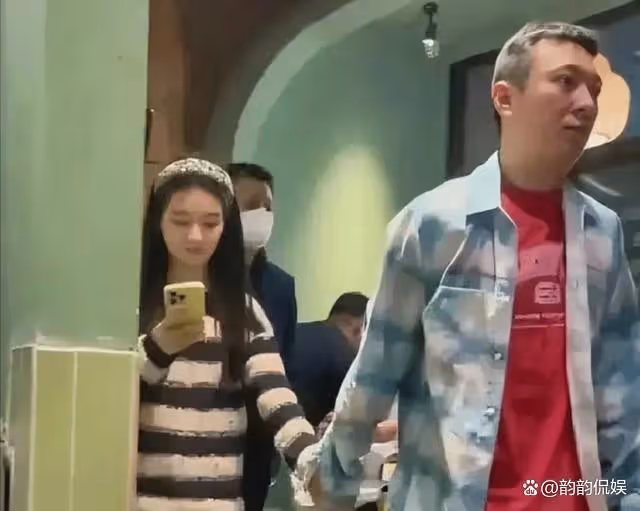 王思聰日本新歡曝光！時尚穿搭引熱議