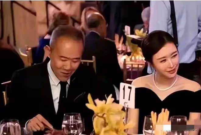 震驚!王石主動放棄千萬退休金,妻子田朴珺稱:沒事老王,我養你