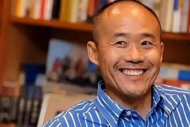 震驚!王石主動放棄千萬退休金,妻子田朴珺稱:沒事老王,我養你