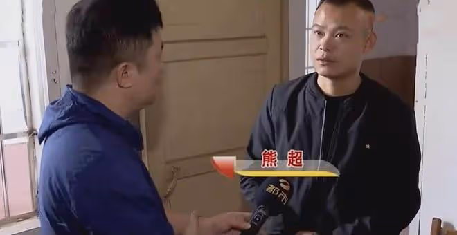 女子癱瘓在床,相戀12年的男友轉身和別人結婚:我不想被她拖累