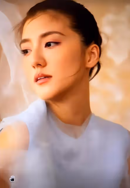 吳千語過富太太生活，被名媛圈認可，開豪華遊艇帶朋友出海遊玩