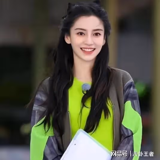 黃曉明葉柯發同款聚會照低調官宣！baby忙曬兒子，試圖挽回黃曉明