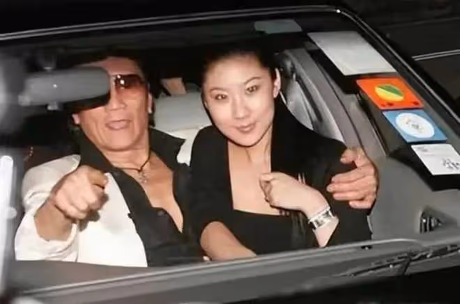 曾被謝賢養了12年的她,用自己的青春換來了2000萬