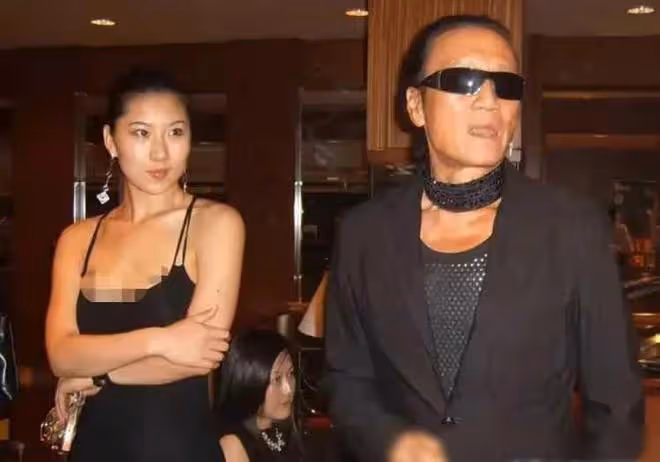 曾被謝賢養了12年的她,用自己的青春換來了2000萬