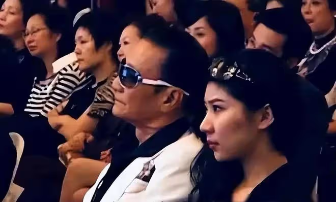 曾被謝賢養了12年的她，用自己的青春換來了2000萬