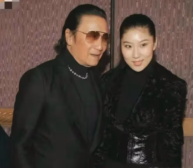 曾被謝賢養了12年的她，用自己的青春換來了2000萬