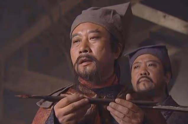 因演「反派」太出色,「宋江」不敢回老家,「容嬤嬤」被罵20多年