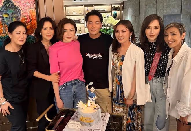 61歲關之琳露面狀態好，到探望閨蜜向太，一起品嘗奢華美食