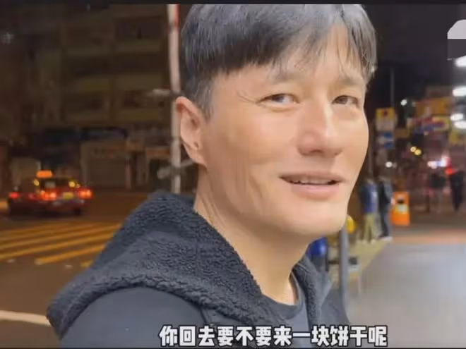 尹子維攜徐冬冬探望哥哥！親兄弟長相差別大，大口朵頤幸福感爆棚