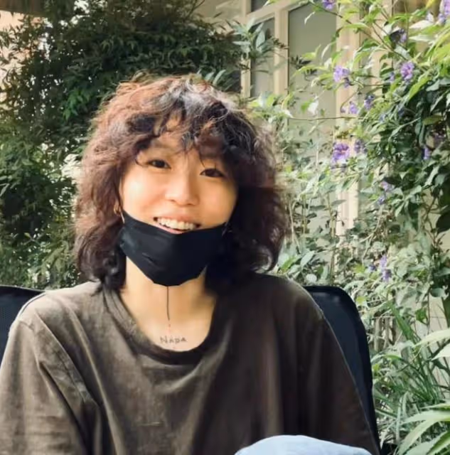 竇靖童與妹妹竇佳嫄罕見同框，同父異母越長越像，姐妹倆髮型搶鏡