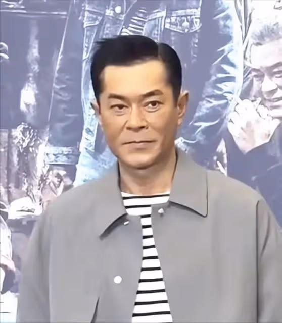 男星暴瘦後也一言難盡，皮包骨，筷子腿，蒼老10歲，面相都變了