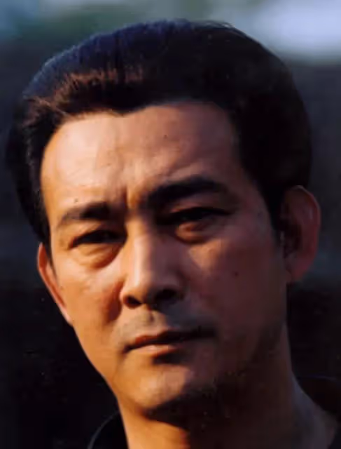 原來他早已去世,患癌一天吃十幾片止疼藥,用命拍完最後一個鏡頭