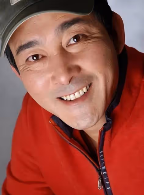 原來他早已去世,患癌一天吃十幾片止疼藥,用命拍完最後一個鏡頭
