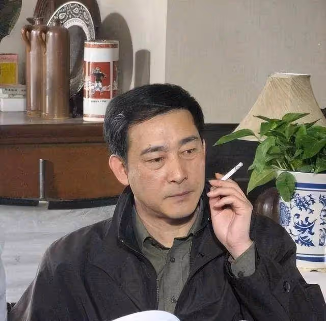 原來他早已去世,患癌一天吃十幾片止疼藥,用命拍完最後一個鏡頭