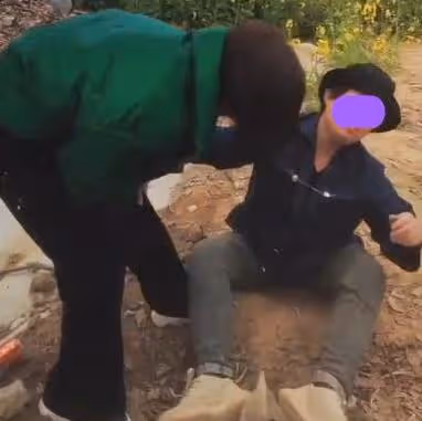 二婚丈夫懇求妻子帶他回家吹電風扇,妻子:不幹活等著喝西北風吧