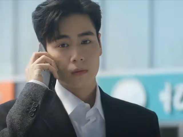 戀愛吧：胡一天復刻「夾心吻」，撩撥梁潔全程高能，導演都沒眼看