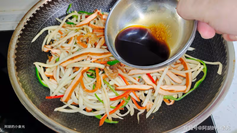 初夏,吃黃瓜絲瓜不如先吃它!配豆乾炒,吃出第一口鮮、吃出大營養,超級下飯