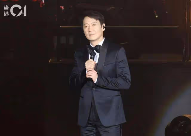 天王黎明澳門演唱會,粉絲風雨無阻熱情不減,現場超越CD氛圍高漲