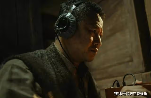 《哈爾濱一九四四》看懂長發畫師的身份,才明白他是宋卓武獲救關鍵