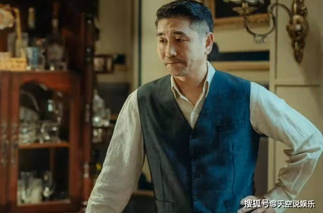 《哈爾濱一九四四》看懂長發畫師的身份,才明白他是宋卓武獲救關鍵