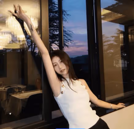 汪峰的愛人陳露再次亮相，獨特氣質與魅力，與章子怡的絕世美貌相媲美