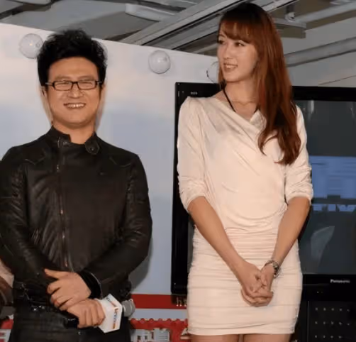 汪峰的愛人陳露再次亮相，獨特氣質與魅力，與章子怡的絕世美貌相媲美