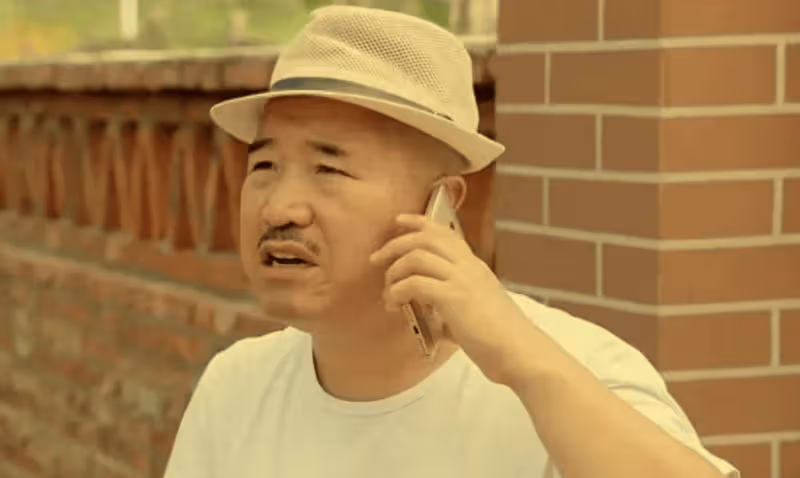 「劉能」王小利親家背景曝光!北京有別墅,前年買路虎家中有保姆