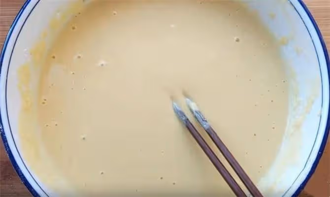 不愛吃玉米面?試試這樣做,加點麵粉,手不沾面,鬆軟細膩吃不夠