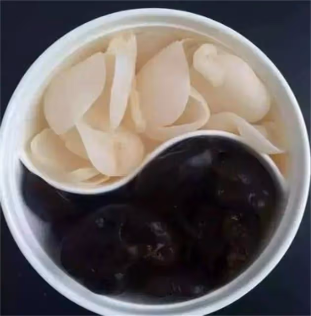 白玉木耳和黑木耳哪個好?白玉木耳和黑木耳有什麼區別?