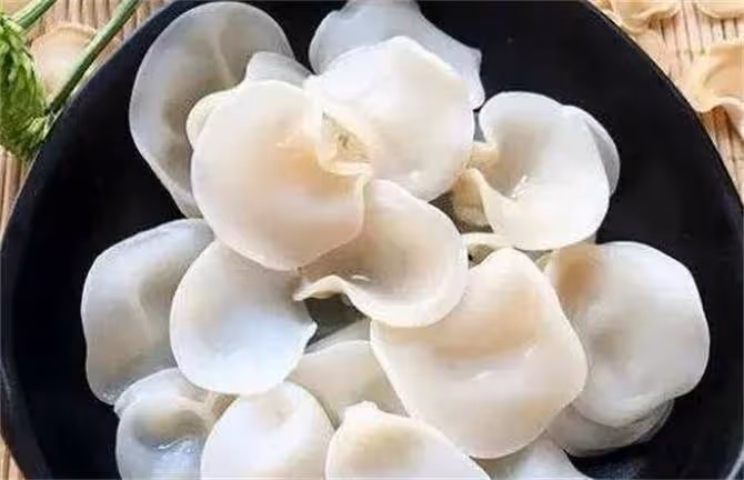 白玉木耳和黑木耳哪個好?白玉木耳和黑木耳有什麼區別?