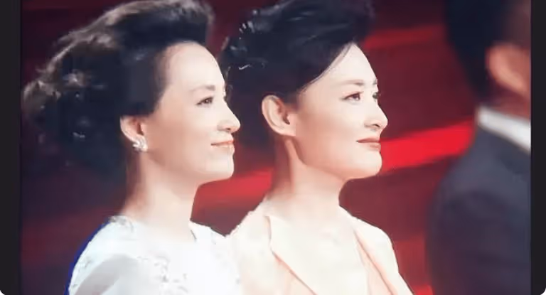 周濤再婚,董卿敬酒說「周姐不容易,你好好待她」後一飲而盡