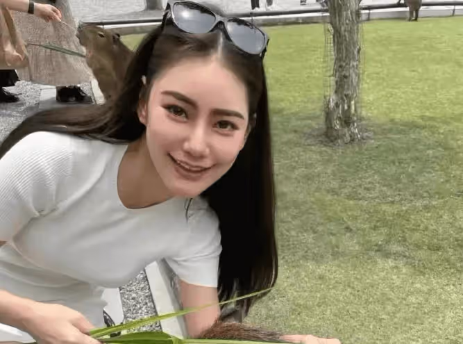 絕地反擊!馬筱梅神助攻汪小菲,一條烤魚逆襲夜,讓具俊曄舞台秒變『配菜』