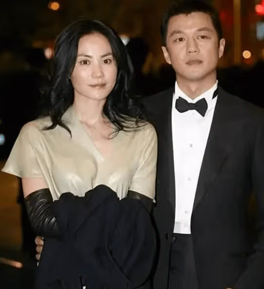 不忍了!謝霆鋒親口說出與張柏芝三胎孩子的關係,難怪至今不娶王菲