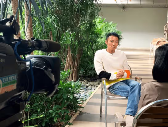 不忍了!謝霆鋒親口說出與張柏芝三胎孩子的關係,難怪至今不娶王菲