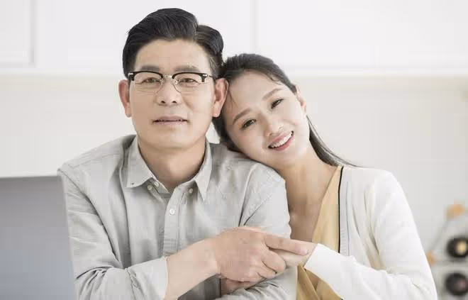 妻子嫁給丈夫後,被丈夫一家人都嫌棄,離婚後再婚被丈夫當公主寵