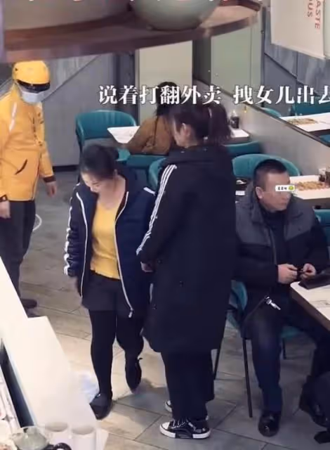 女孩不顧母親反對,願意和男友同舟共濟,網友:這樣的好女孩少見