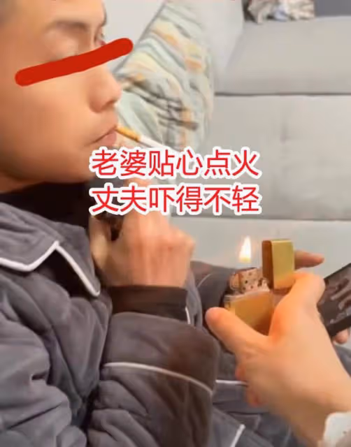 安徽男子悠哉刷美女視頻,被妻子發現想划走,奈何連刷4個全都是
