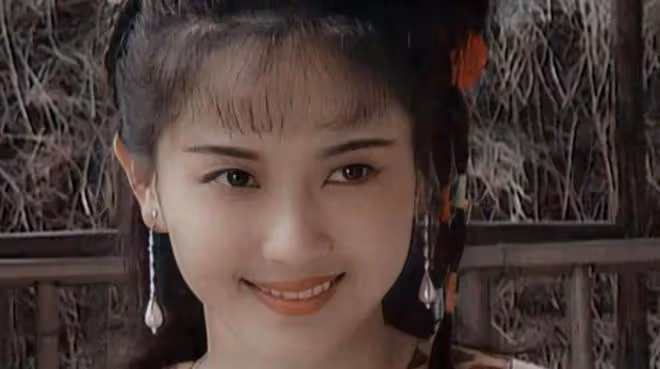 江南第一美人：50歲演校花被嘲「太老」，老照片被翻出打臉網友