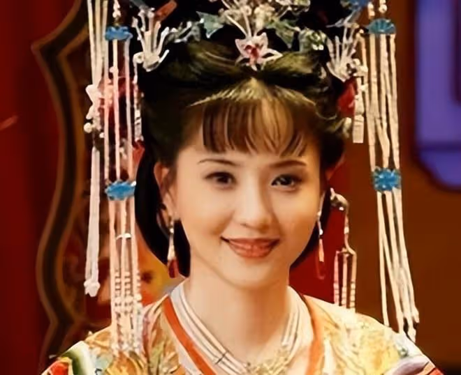 江南第一美人:50歲演校花被嘲「太老」,老照片被翻出打臉網友