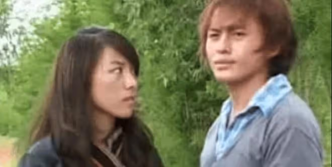 女孩不穿衣服睡被男閨蜜乘虛而入,不反抗還極力配合,事後哭訴