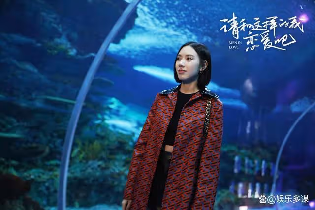 戀愛吧:葉晗直球表白太撩人,李瀟瀟忘情交出自己,玄關擁吻太甜
