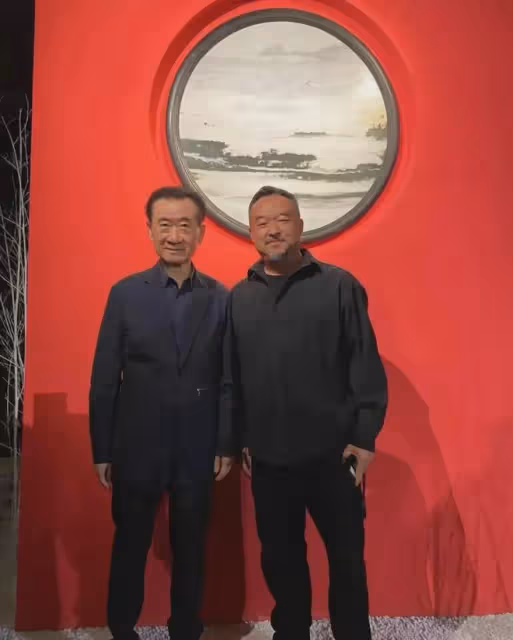69歲王健林近照曝光!消瘦太多撐不起西裝,被贊卷自己不捲王思聰