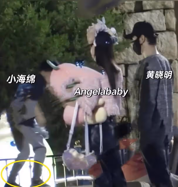黃曉明一家3口被偶遇,7歲小海綿竄高太多,baby打扮少女疑想復合