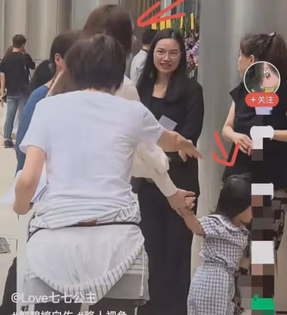 郭碧婷女兒正臉曝光,小奶皇超像爸爸向佐,圓臉呆萌,十分討喜