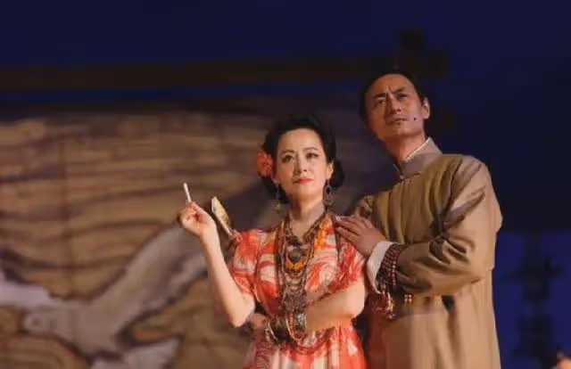 演員劇雪:嫁給大13歲著名導演,婚後無兒無女,如今怎樣了?