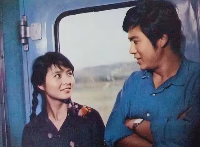 張潮：再婚娶小20歲美女，62歲老來得子，如今女兒也是演員