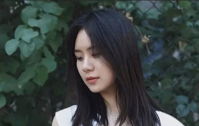 張潮：再婚娶小20歲美女，62歲老來得子，如今女兒也是演員